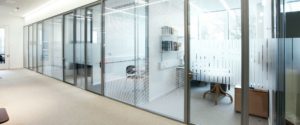 Стеклянная противопожарная перегородка / серия FRM5209